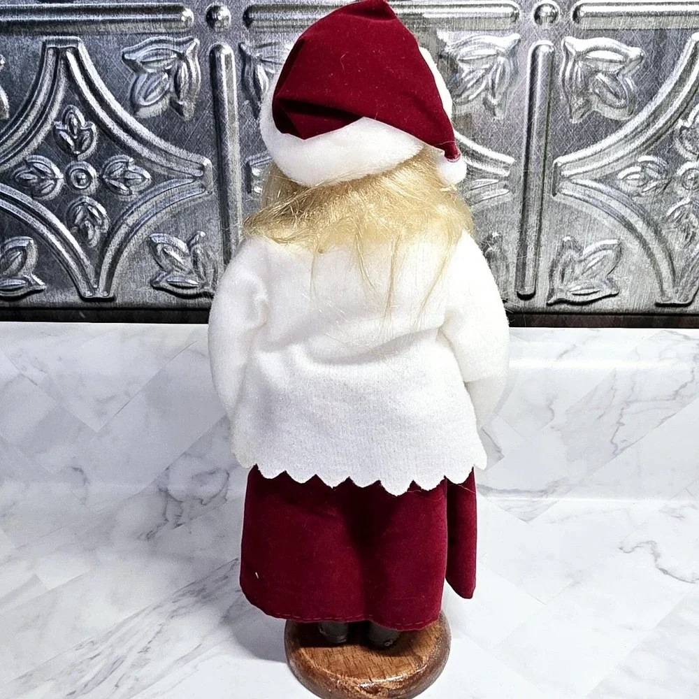 Vtg Old World Style Christmas Caroler Girl Figurine‎ Fabric and Wood Base